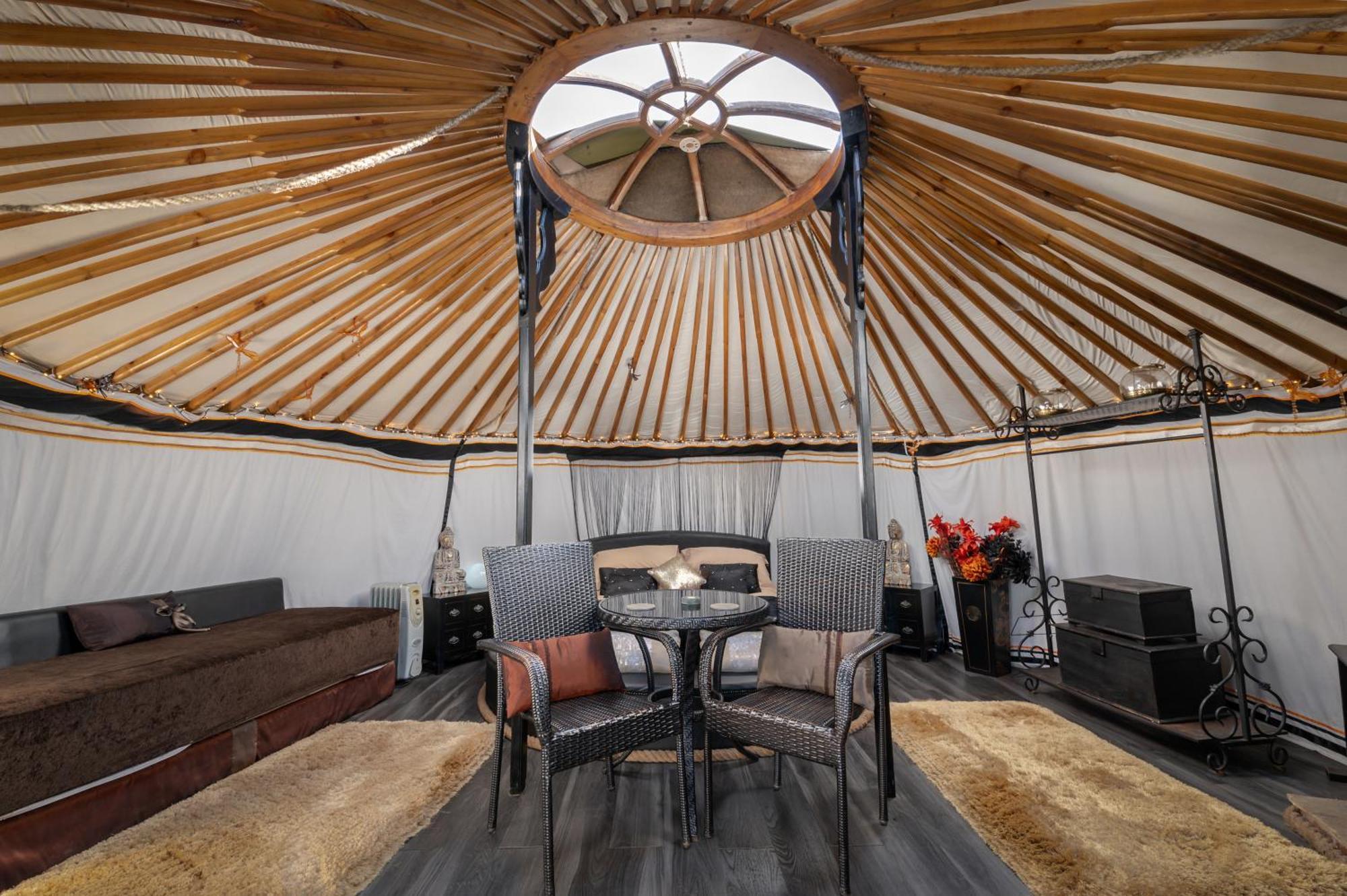 Hotel Lincoln Yurts Zewnętrze zdjęcie